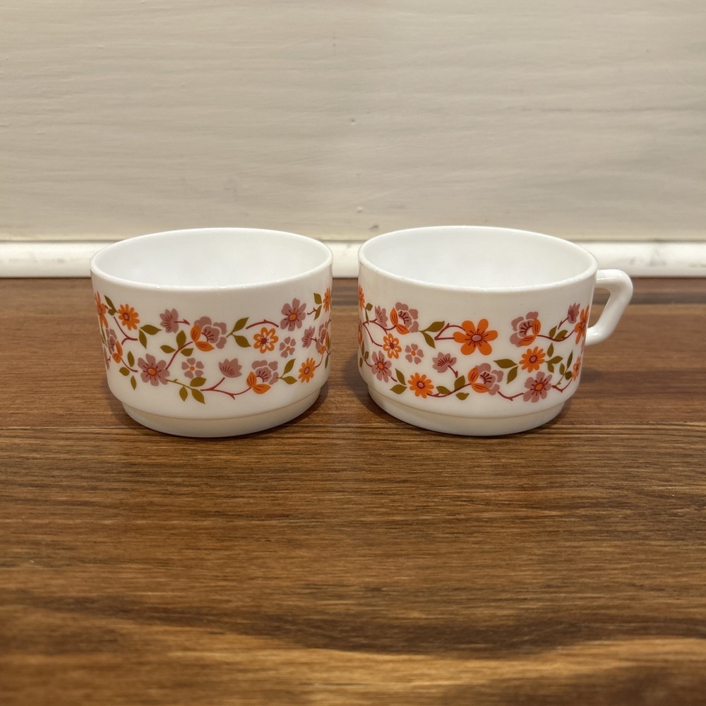 Lot Of 2 Vintage Arcopal France Cups D 7.5 Cm Orange Flowers